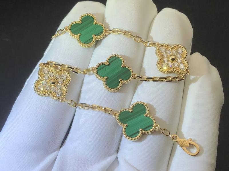  bracelet, 5 motifs 14