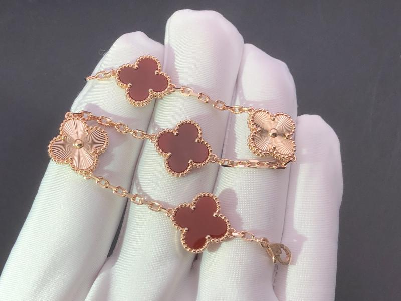  bracelet, 5 motifs 18